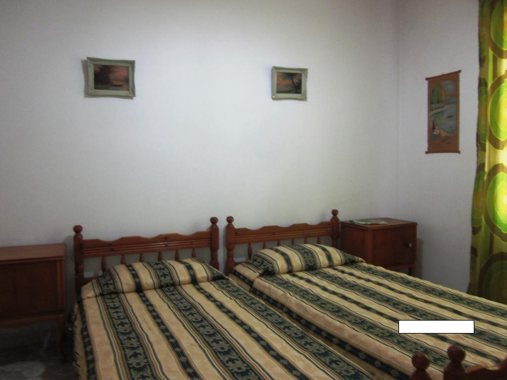 Guest House And Tavern Leo Saranda Kültér fotó