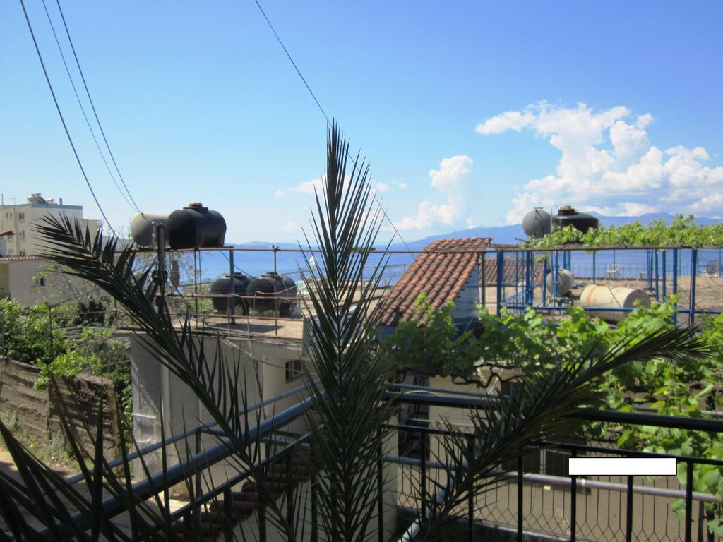 Guest House And Tavern Leo Saranda Kültér fotó
