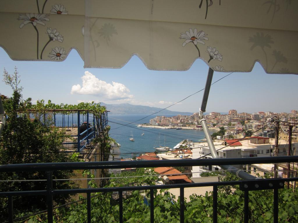 Guest House And Tavern Leo Saranda Kültér fotó